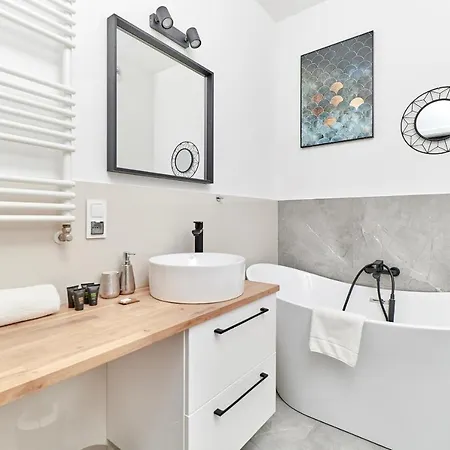 Apartment Modern Grabiszyn By Renters