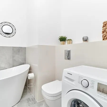 Modern Grabiszyn By Renters Apartment